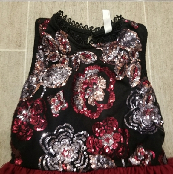 3 pc Bundle 6-8yr H&M and Knit Works - Picture 9 of 16